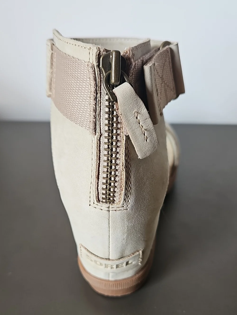 SOREL Women's JOANIE II Velcro Ankle Strap Wedge Zipper Heel Sandal  Size 10